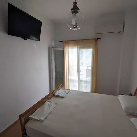2 Bedroom Apartment For 4 People 42M From The Sea Peraia  Exterior photo